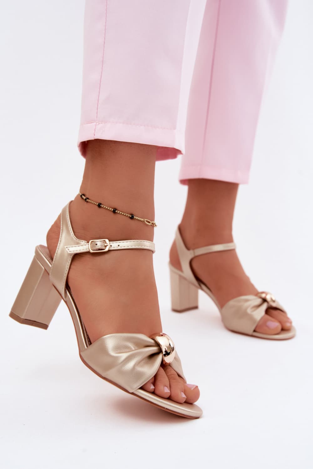Sandali con tacco model 227921 Step in style
