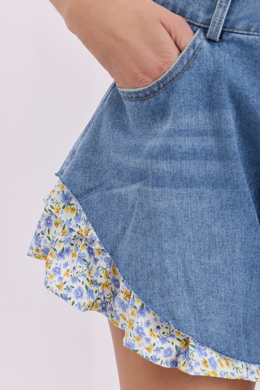 shorts in denim model 228032 Factory Price - Miniatura 4