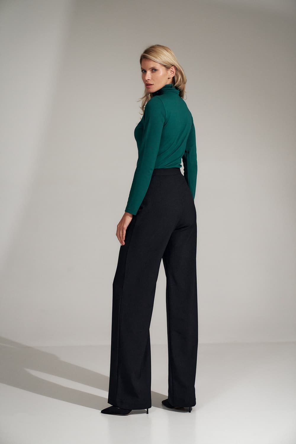 Pantaloni da donna model 150789 Figl - Miniatura 3