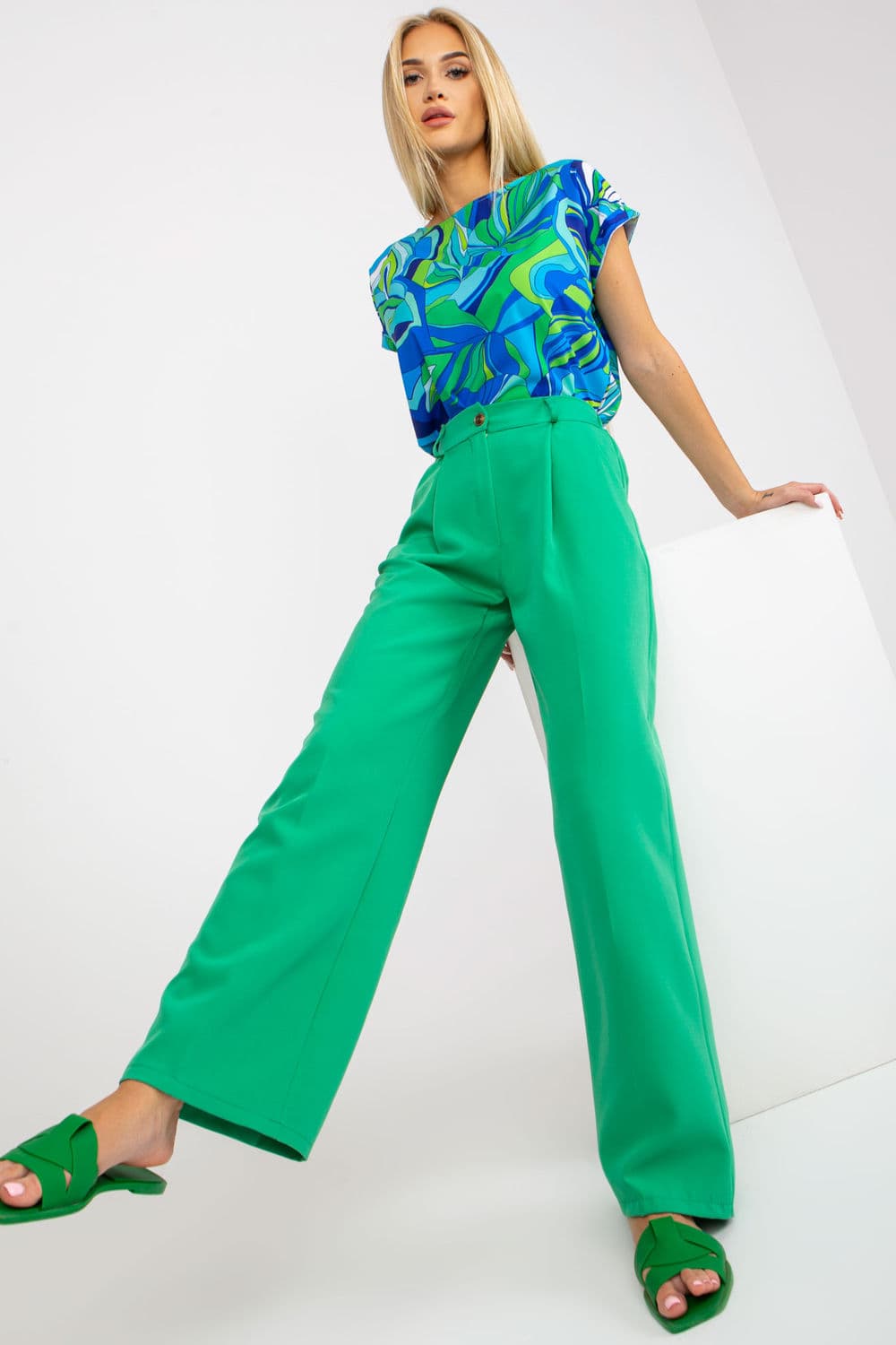 Pantaloni da donna model 167514 Italy Moda - Miniatura 2