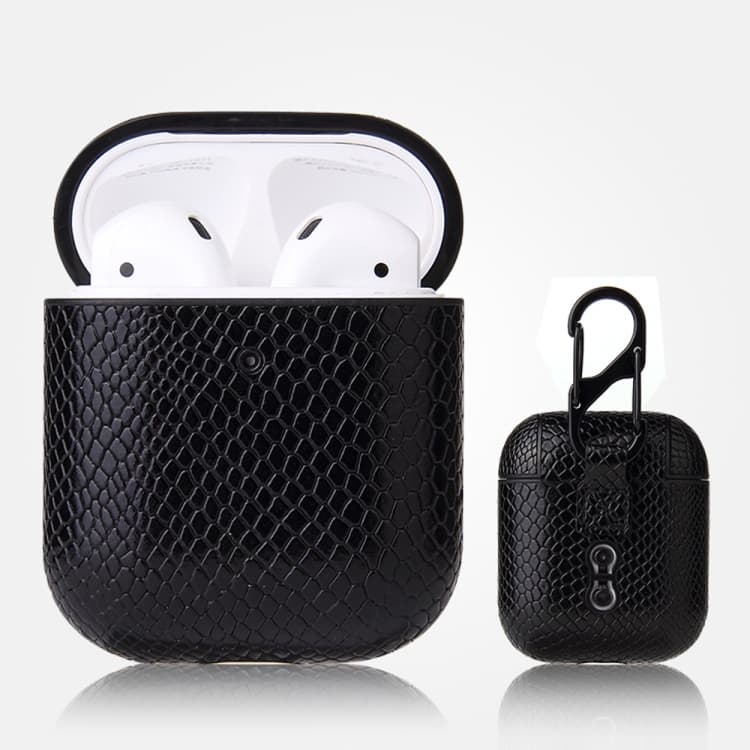 Custodia protettiva in PU con texture similpelle antiscivolo per AirPods 1 e 2 con moschettone (Nero) - Immagine 1