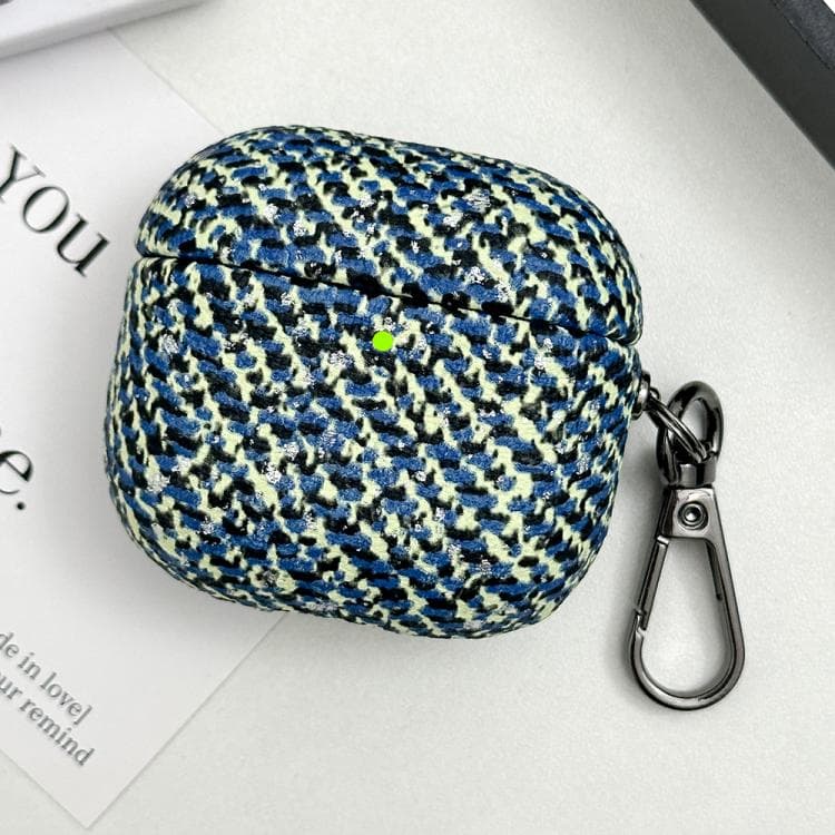Custodia per AirPods 3 con texture mimetiche e moschettone (Verde militare) - Immagine 1