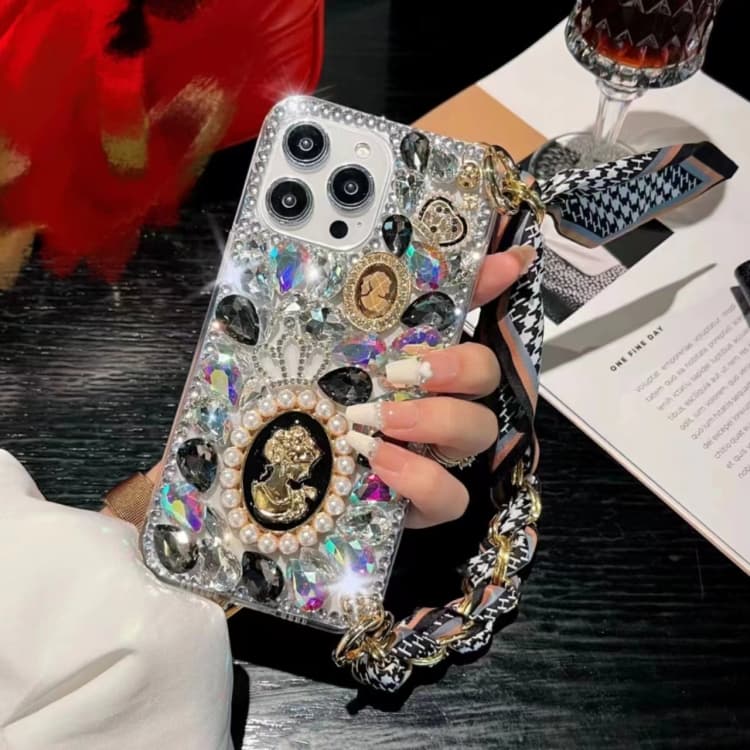 For iPhone 16 Handmade Diamond Purple Gemstone Scarf Bracelet PC Phone Case(Black) - Immagine 1
