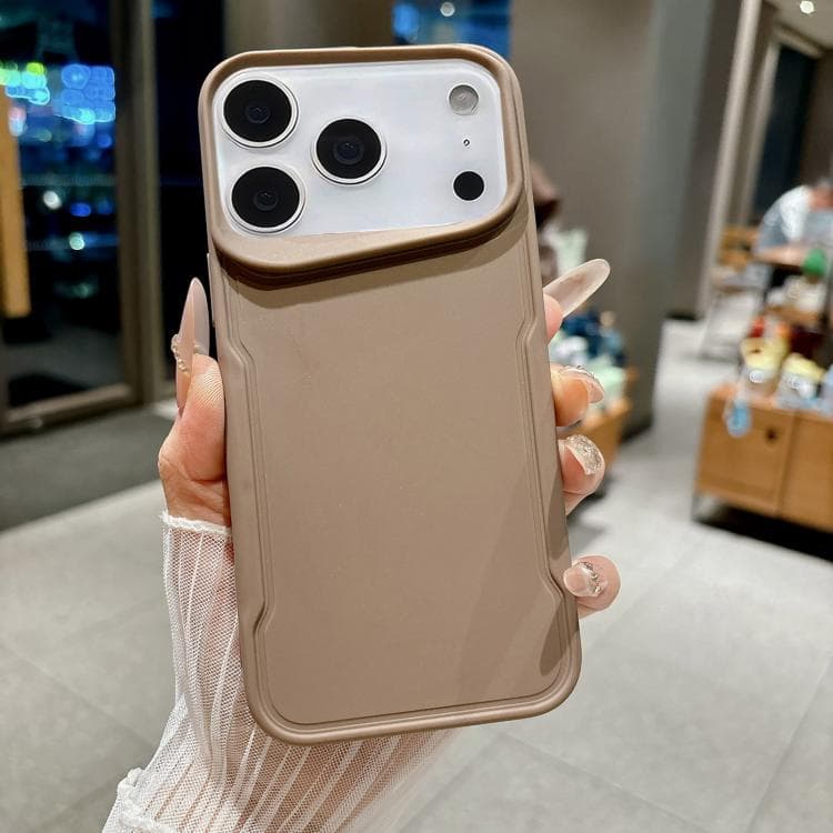 For iPhone 17 Pro Slim Waist Design Soft TPU Shockproof Phone Case(Khaki) - Immagine 1