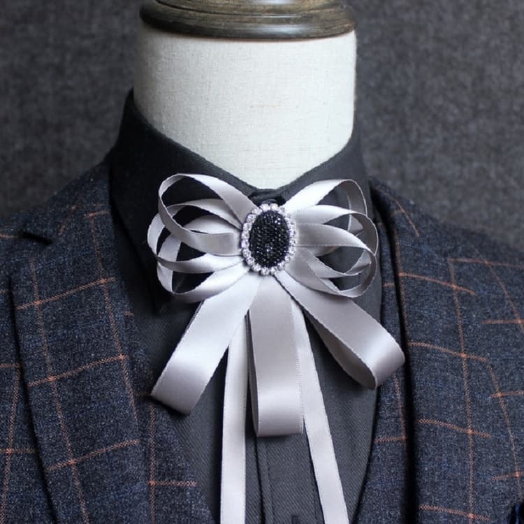 Accessori per abbigliamento maschile: Fiocco a nastro con nodo a rombi in seta (Grigio Heather)