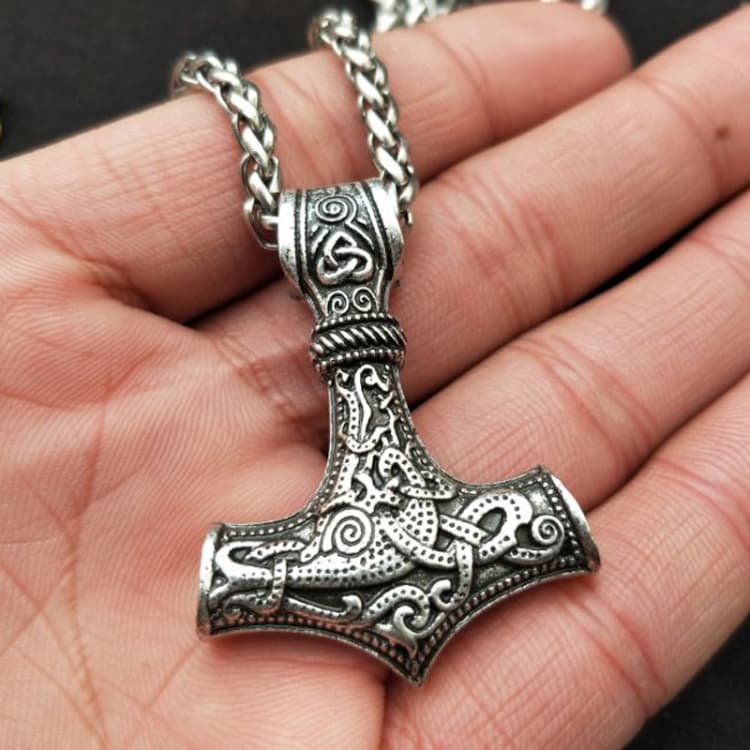 Ciondolo Mjolnir Martello Talismano Protettivo Vichingo (Ciondolo in Argento con Catena Metallica) - Immagine 1