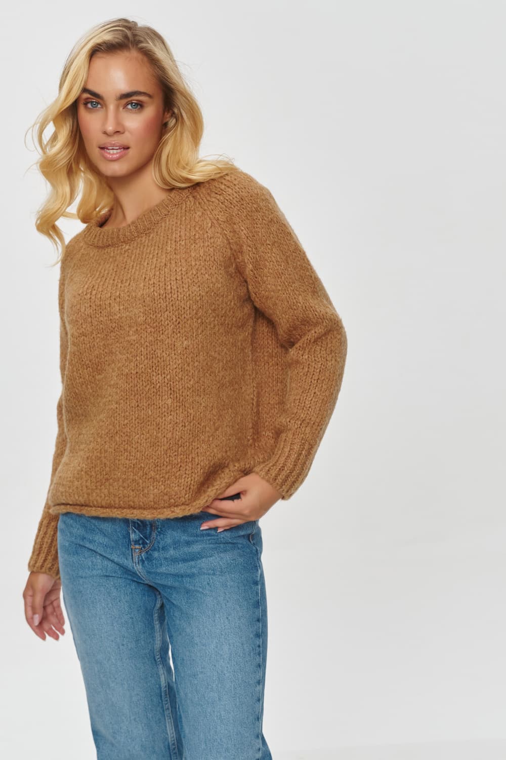 Maglione model 201807 Makadamia