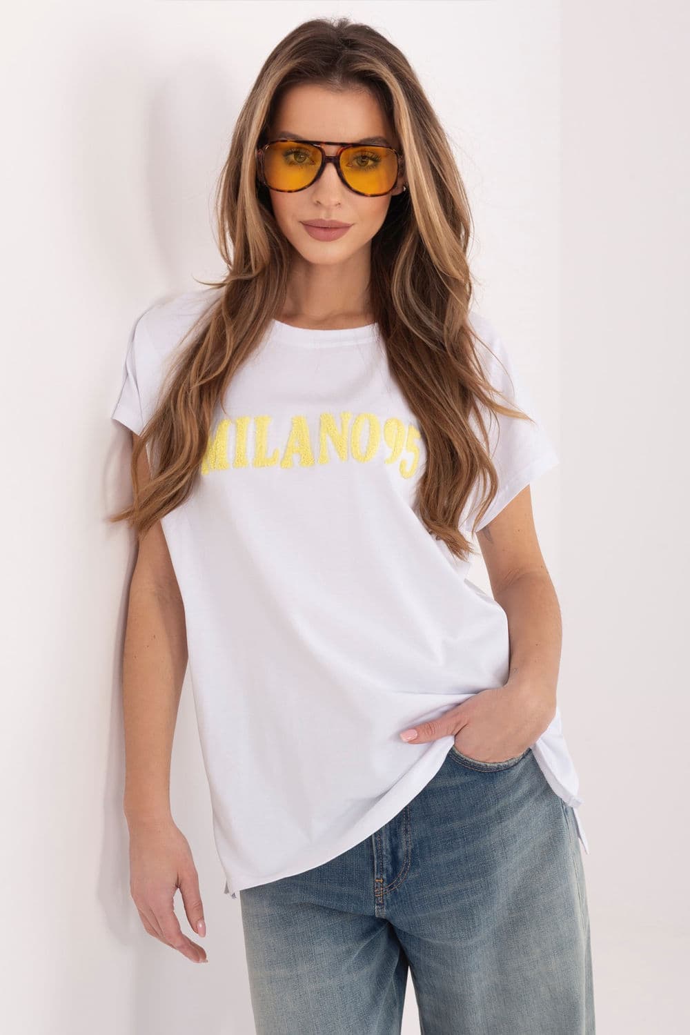 T-shirt model 225478 Relevance
