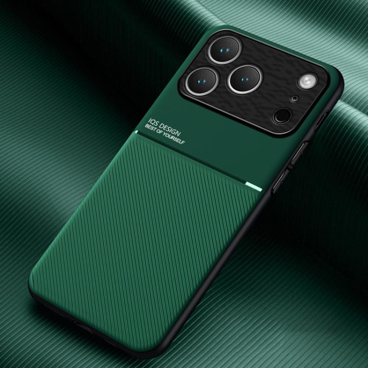 For iPhone 17 Pro Classic Tilt Strip Grain Magnetic Shockproof PC + TPU Phone Case(Green)