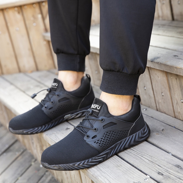 Jiefu Flying Knitted Air Permeable Insulating Steel Head Anti Smashing Shoes Anti Piercing Safety Labor Protection Shoes (Color:Black Size:43)