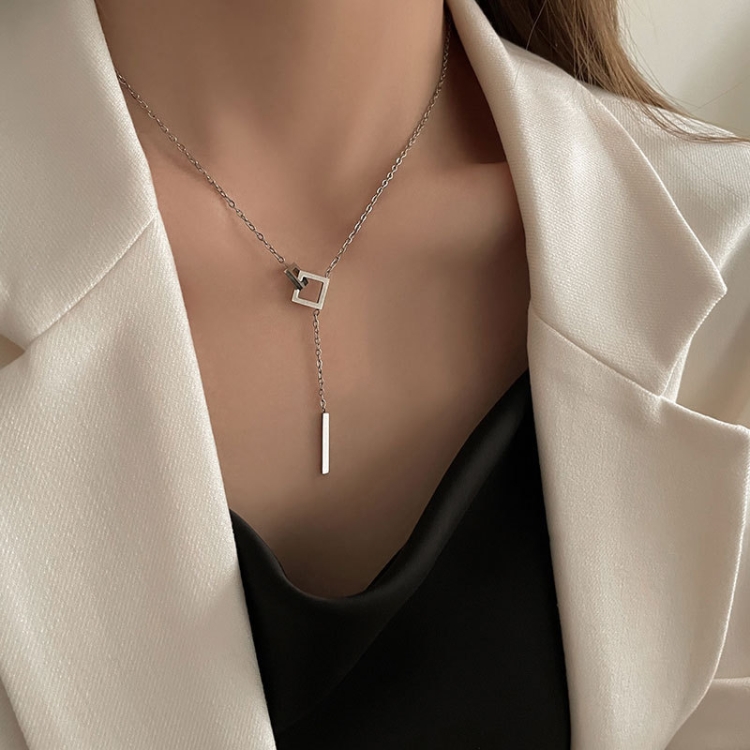 Ladies Alphabet Versatile Titanium Steel Necklace Twist Chain, Specification:XL1570