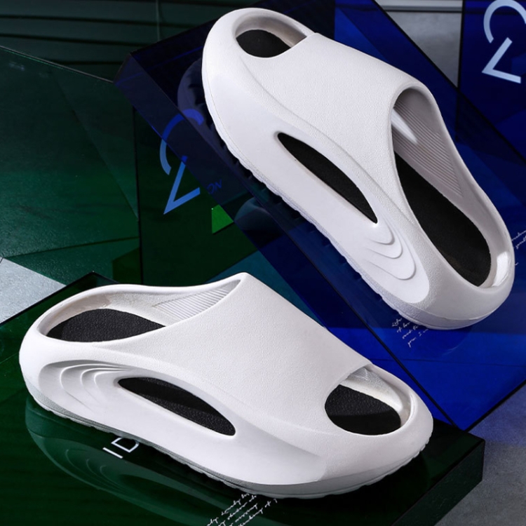 Men Summer Slippers Non-slip Soft Hollow Sports Sandals, Size: 42-43(White)