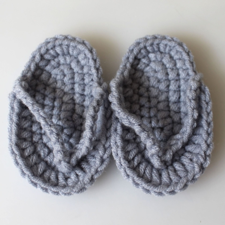 Newborn Babies Photography Props Mini Crocheted Small Slippers, Size:  Newborn Size( Gray)