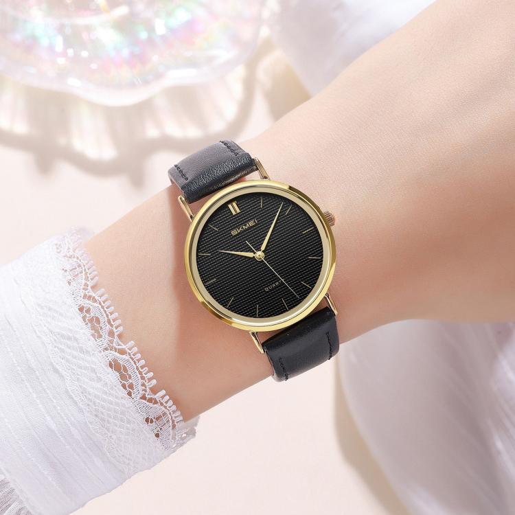 SKMEI 2568 Simple Leather Strap Women Watch 30m Water-Resistant Quartz Watch(Gold Case Black Dial)