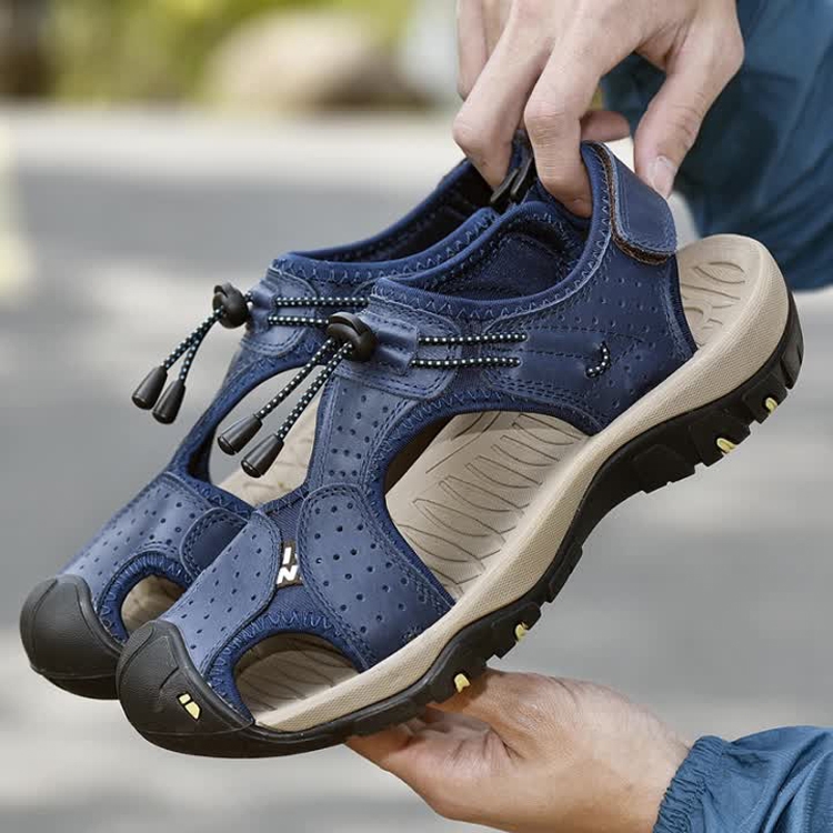 Summer Large Size Men Beach Shoes Leather Breathable Wading Casual Sandals, Size: 40(Blue)
