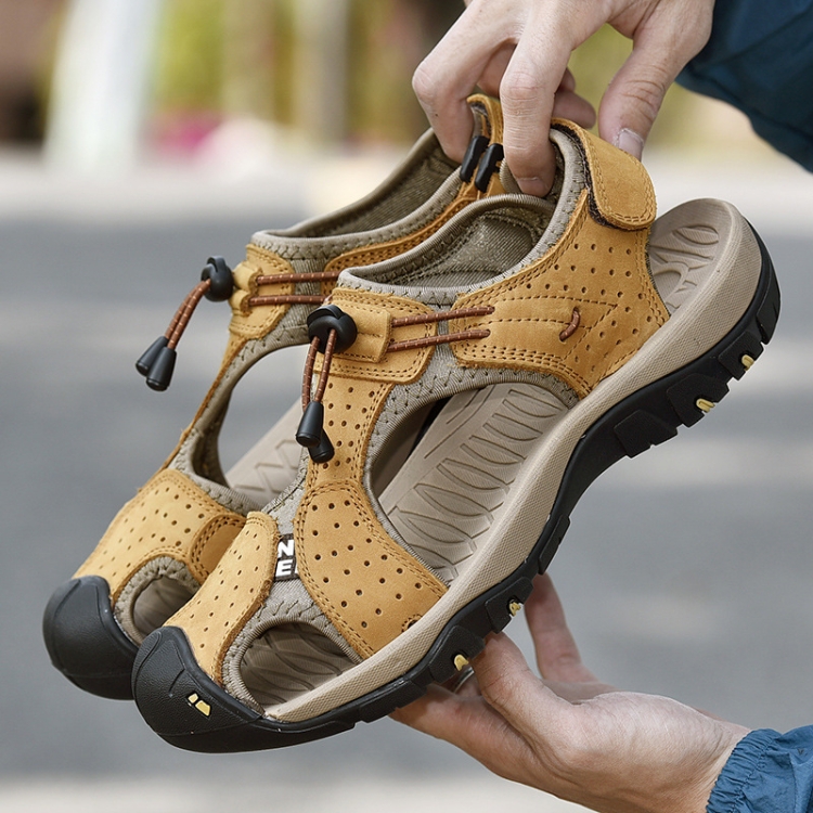 Summer Large Size Men Beach Shoes Leather Breathable Wading Casual Sandals, Size: 45(Gold)