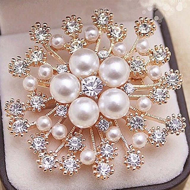 Women Large Snowflake Imitation Pearls Rhinestones Crystal Brooch Pin Jewelry(Gold)